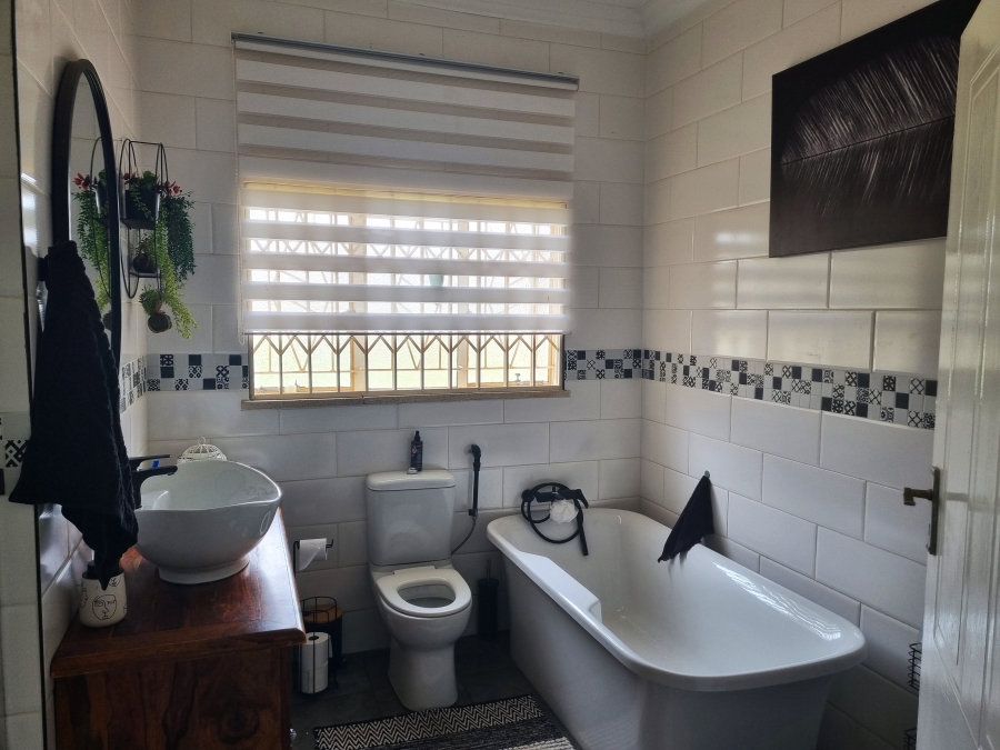 Commercial Property for Sale in Zuurplaat A H North West